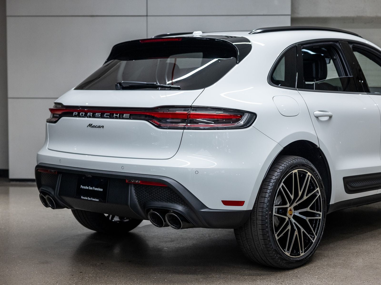 2026 Porsche Macan Base