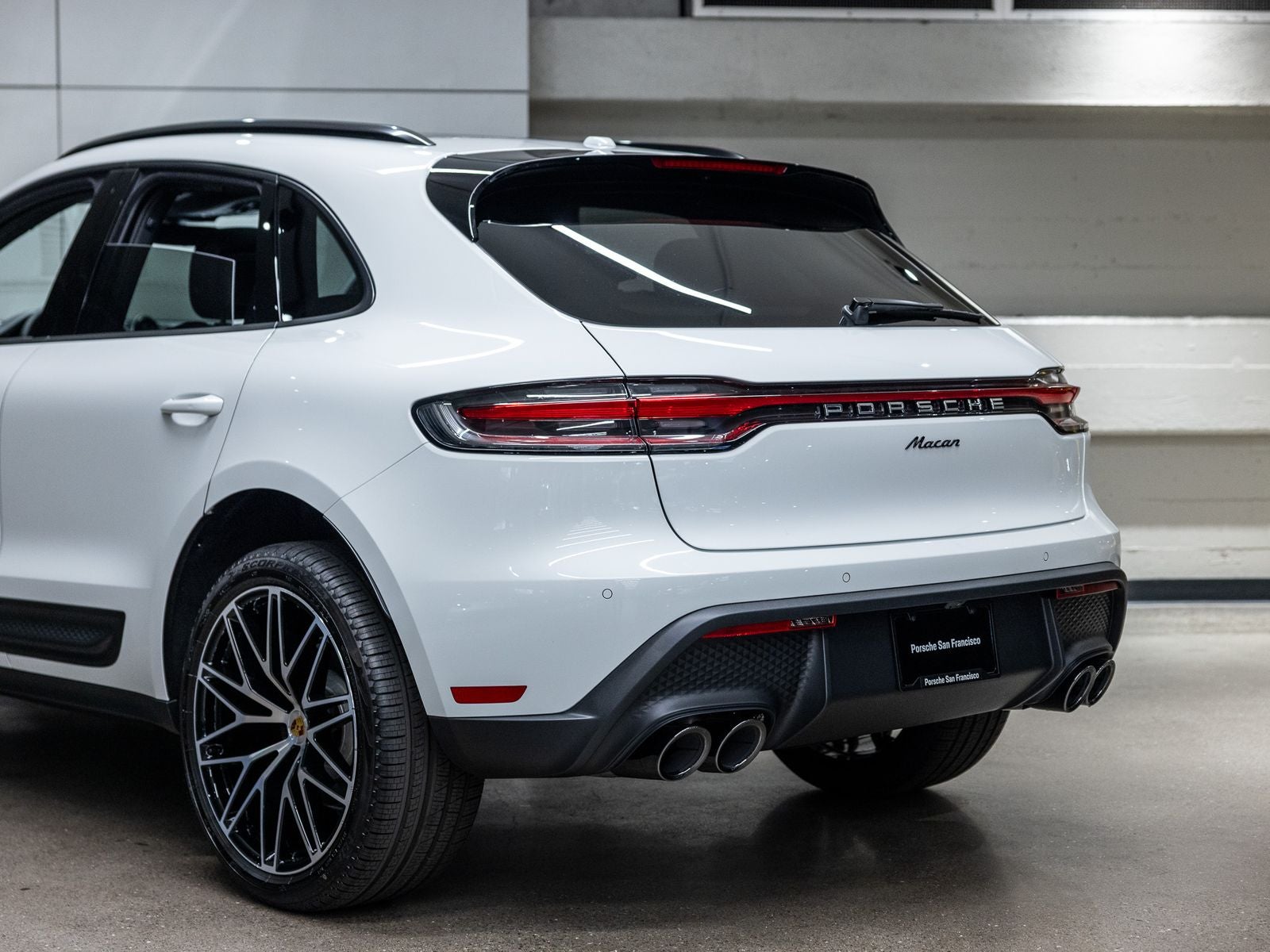 2026 Porsche Macan Base