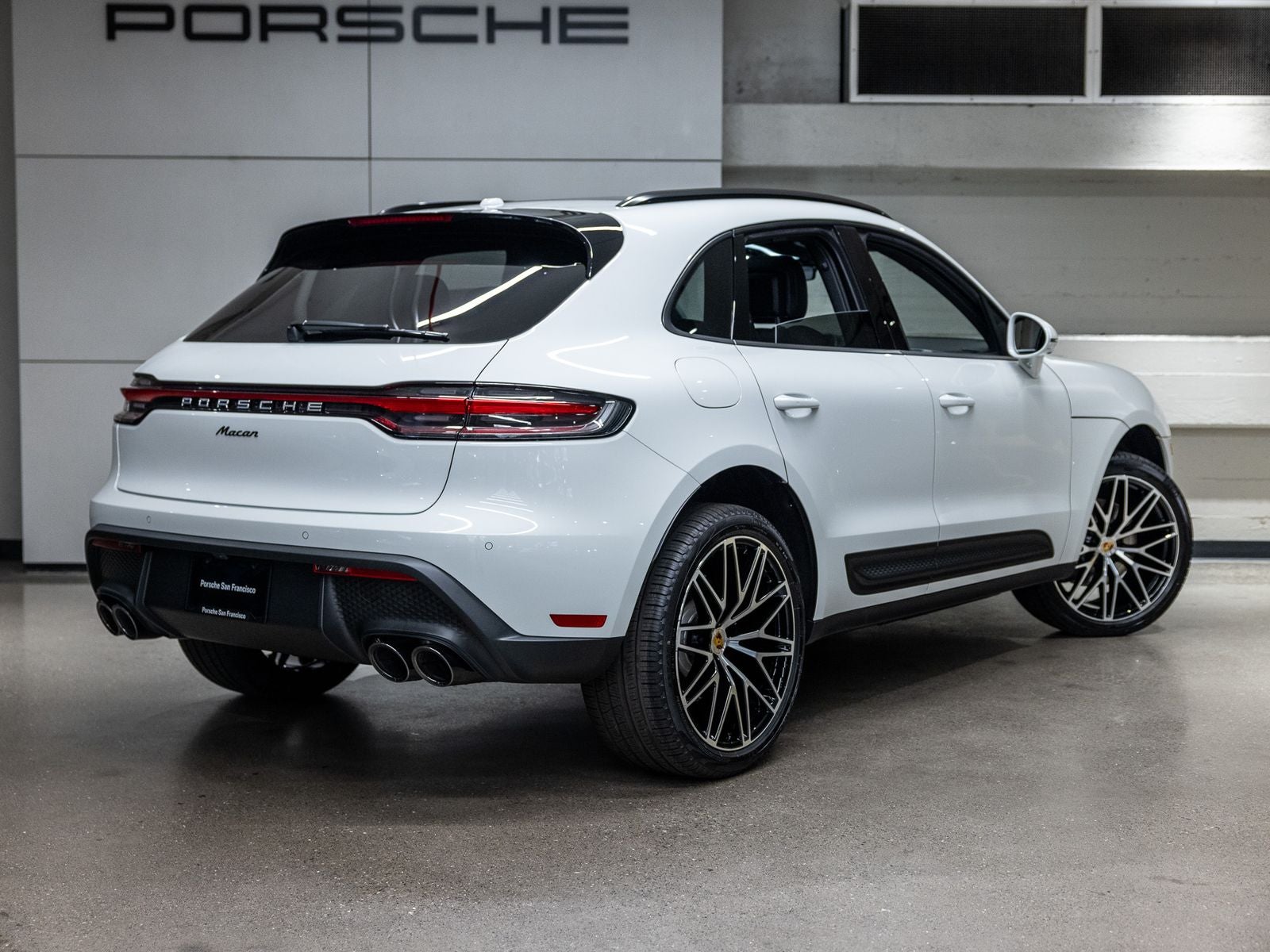 2026 Porsche Macan Base