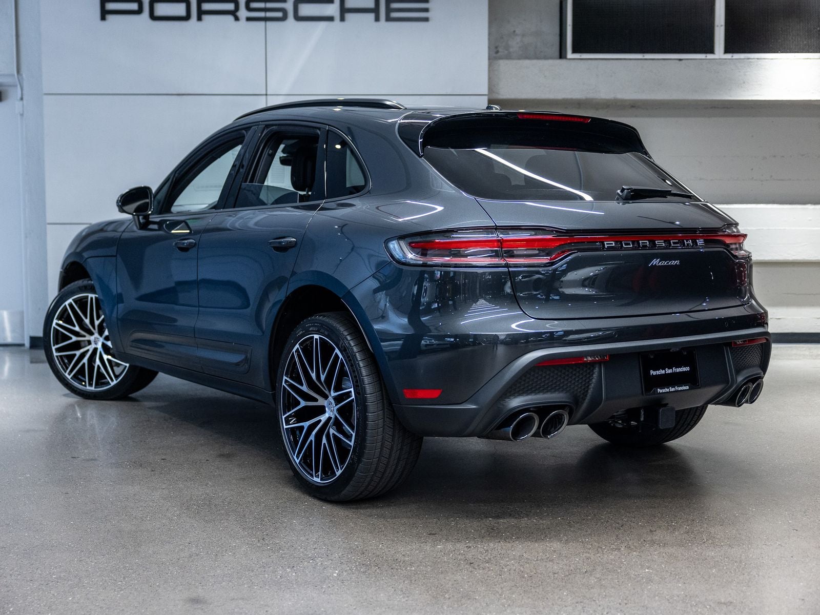 2026 Porsche Macan Base