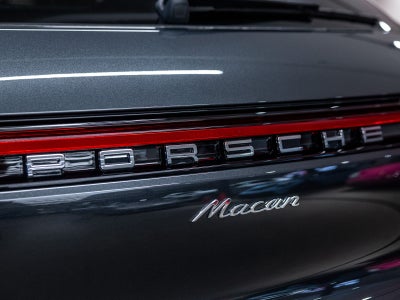2026 Porsche Macan Base