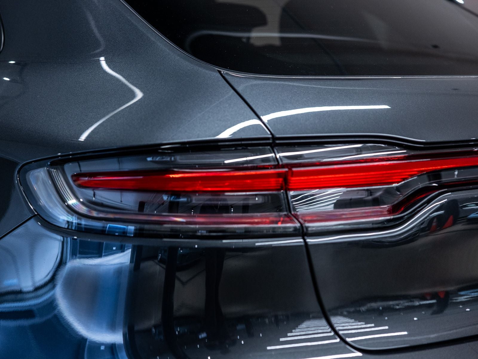 2026 Porsche Macan Base