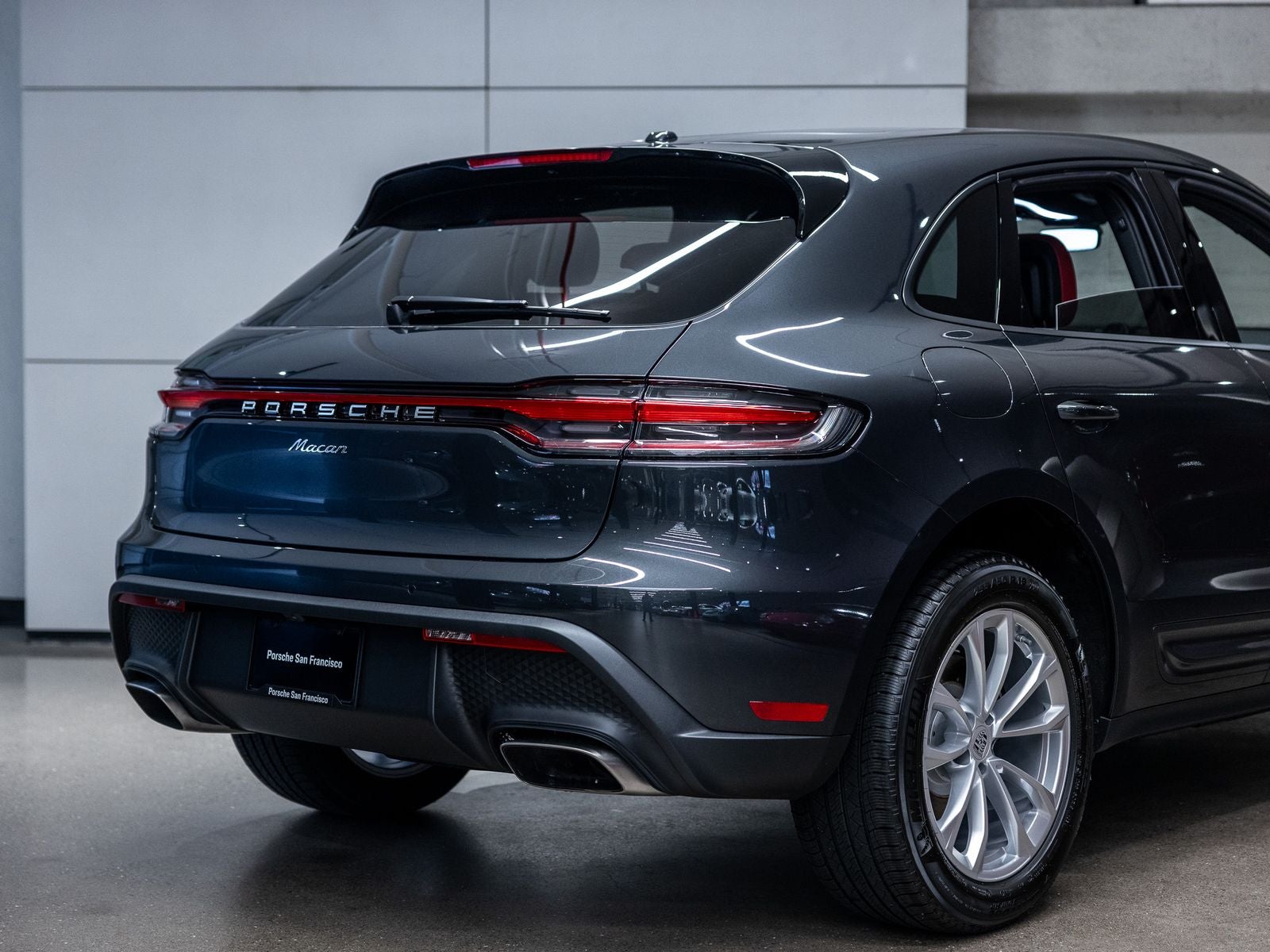 2026 Porsche Macan Base