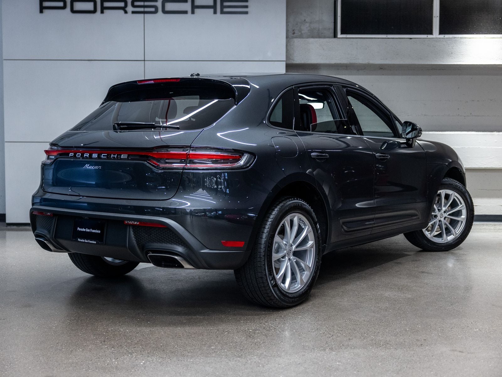 2026 Porsche Macan Base