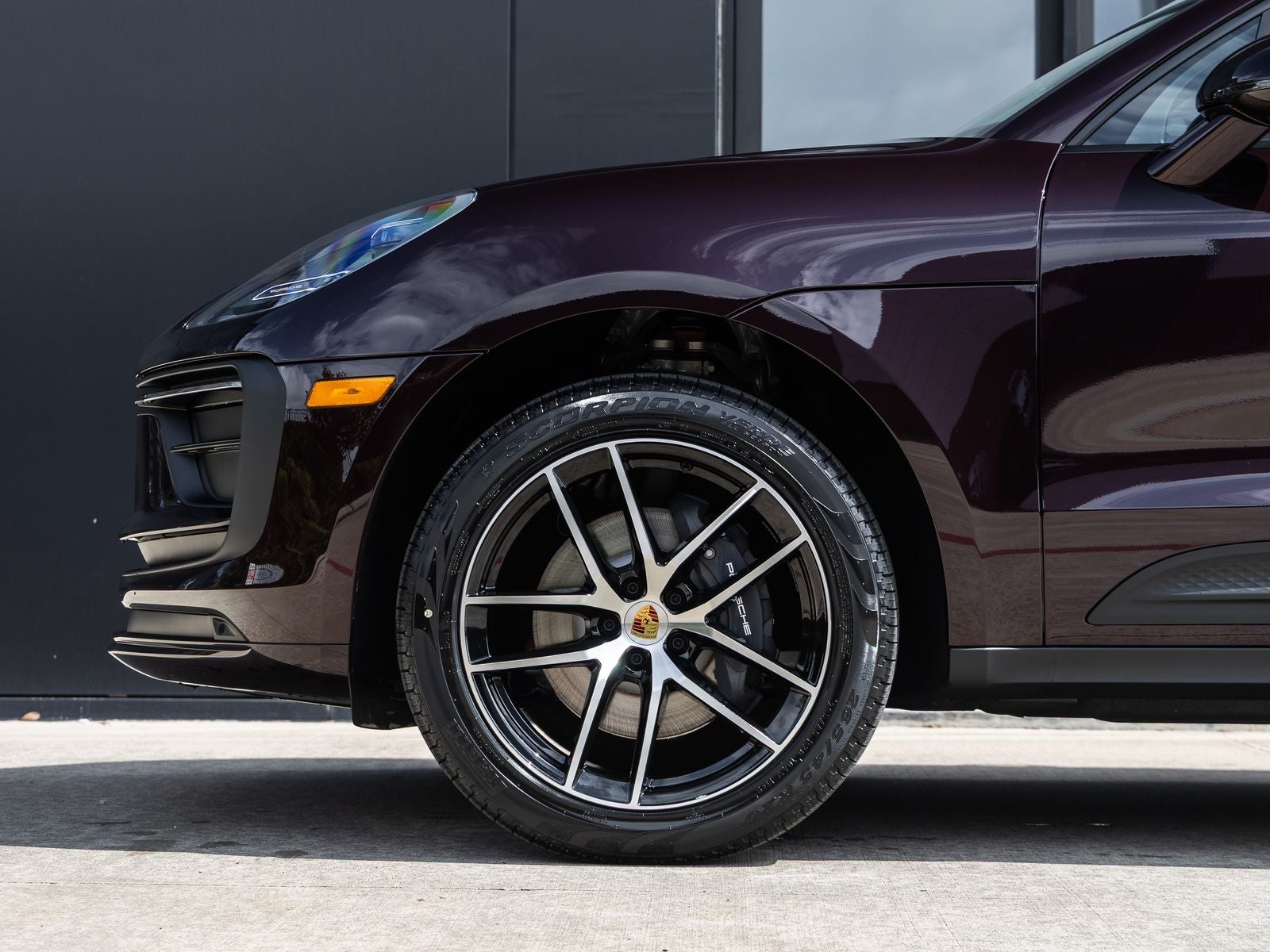 2026 Porsche Macan Base