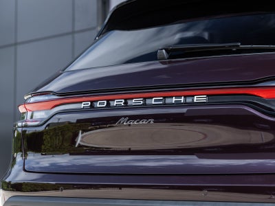 2026 Porsche Macan Base