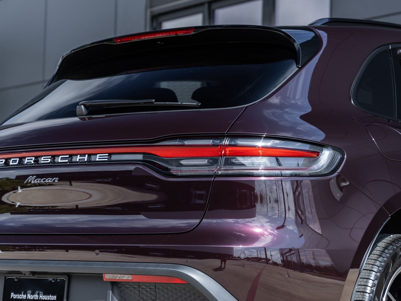 2026 Porsche Macan Base