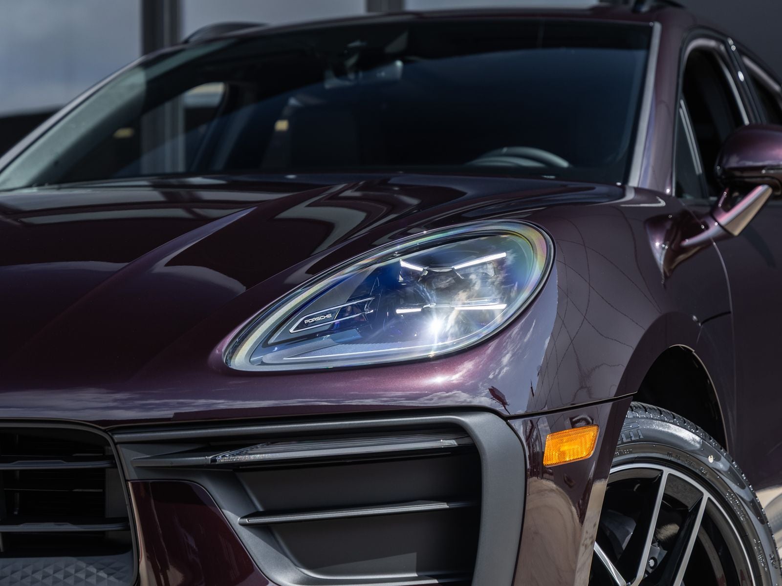 2026 Porsche Macan Base