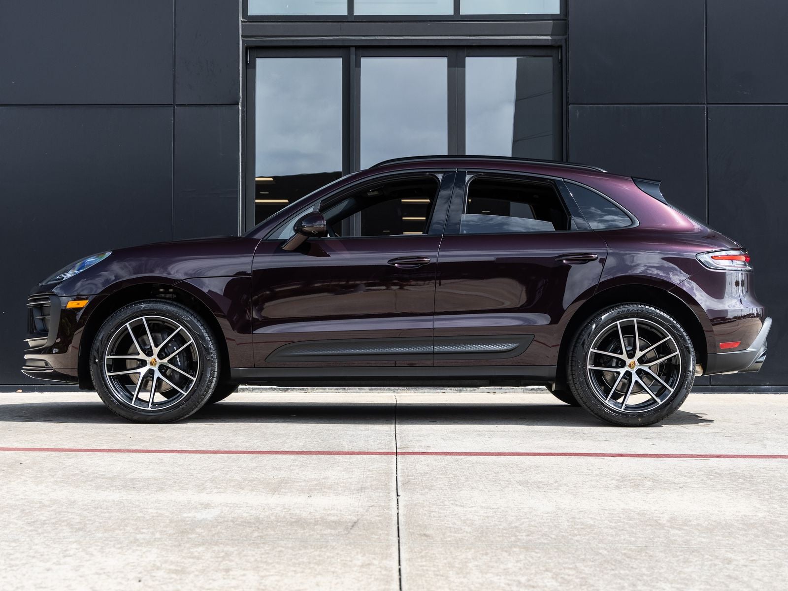 2026 Porsche Macan Base