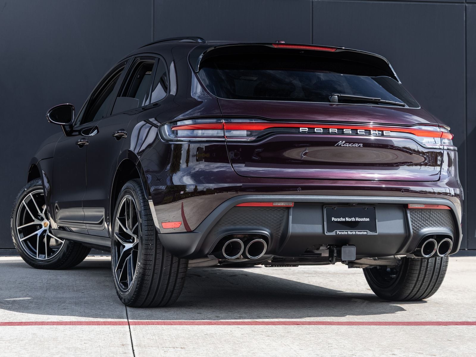 2026 Porsche Macan Base