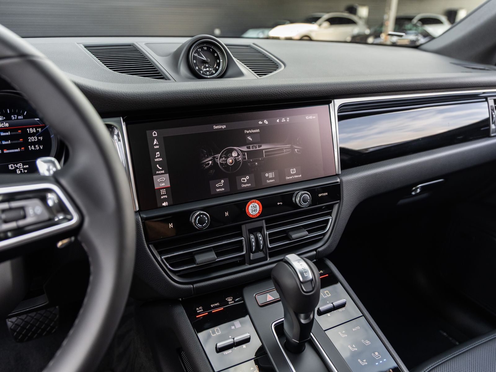 2026 Porsche Macan Base