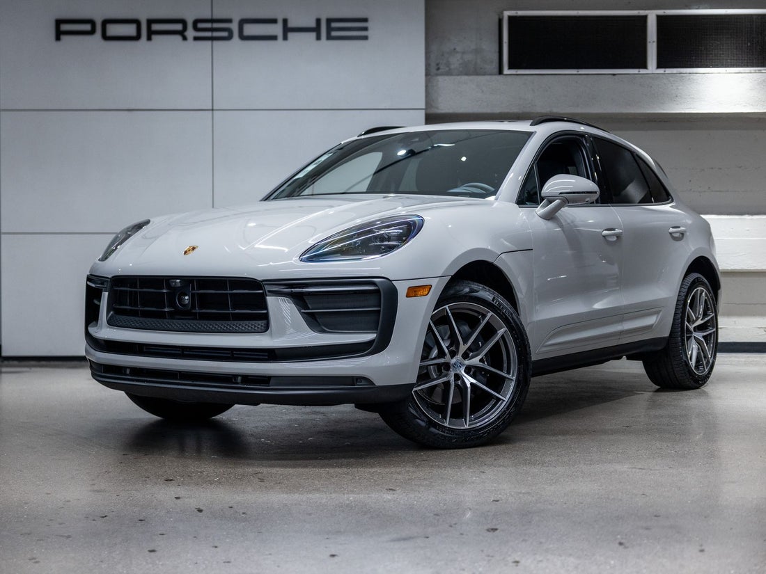 2026 Porsche Macan — photo 1 of 50