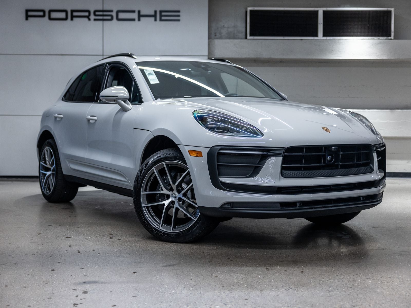 2026 Porsche Macan Macan