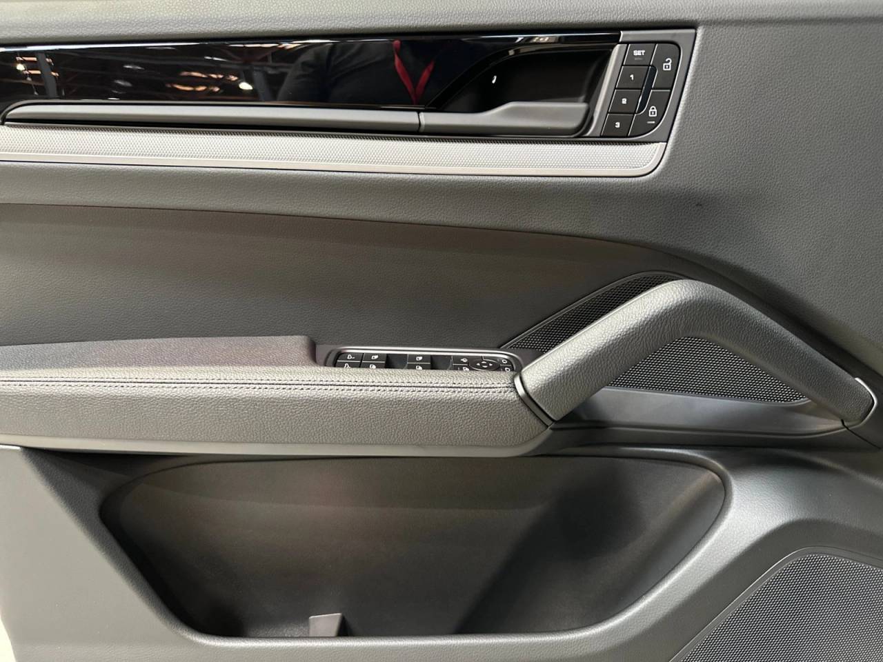 2025 Porsche Cayenne Cayenne