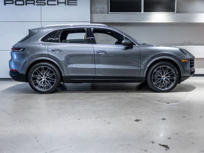 2025 Porsche Cayenne Base