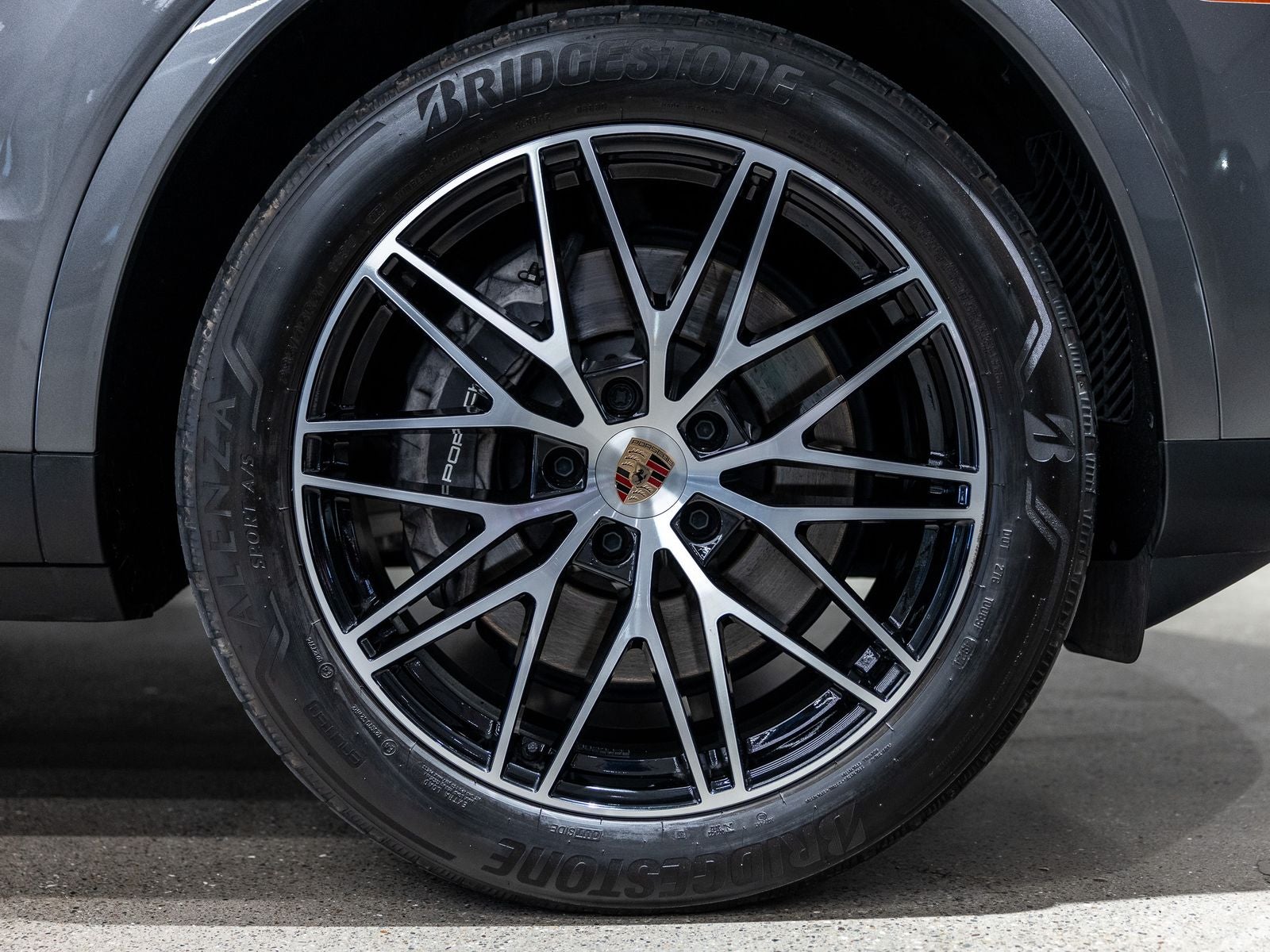 2025 Porsche Cayenne Base