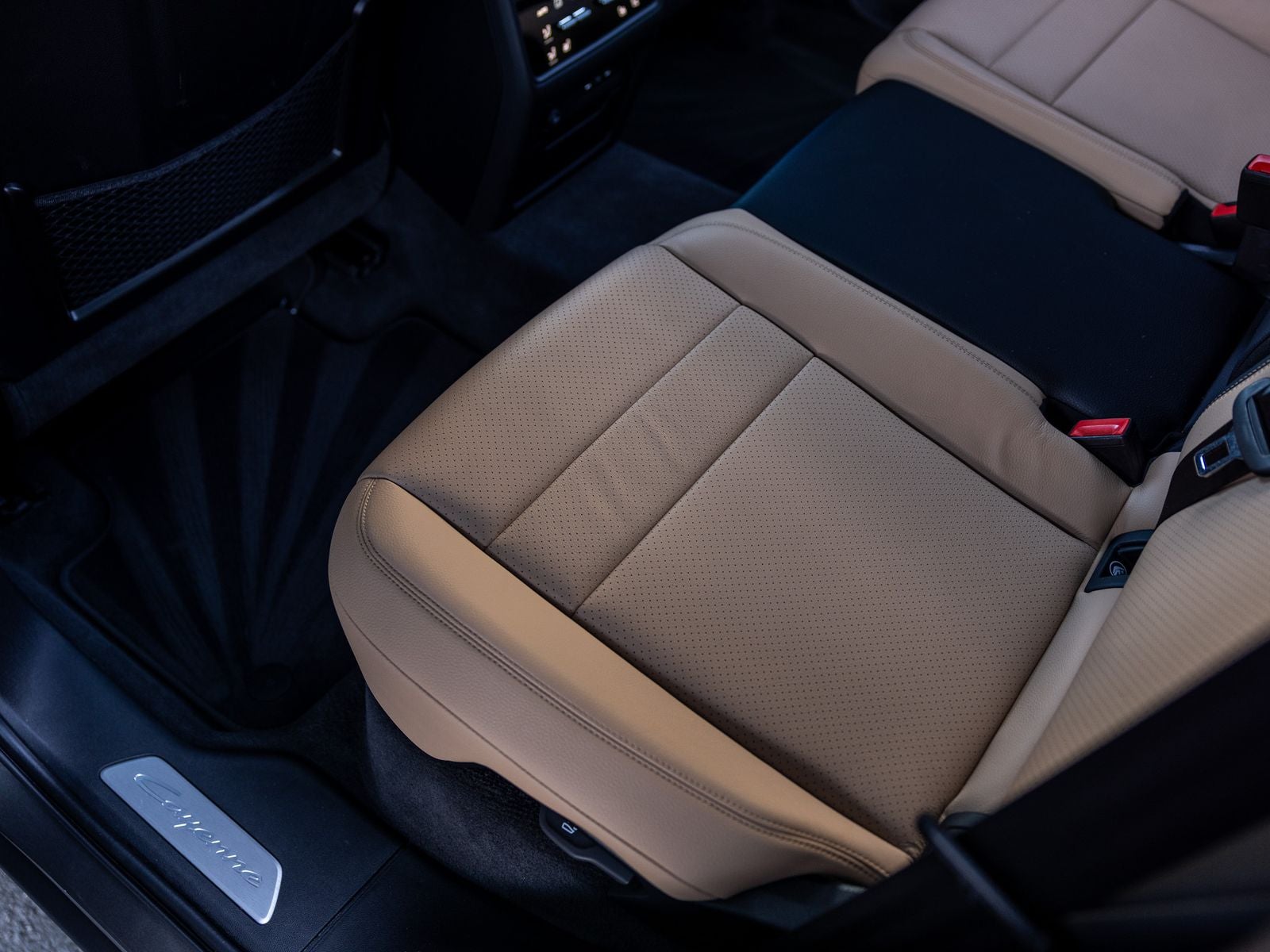 2025 Porsche Cayenne Base