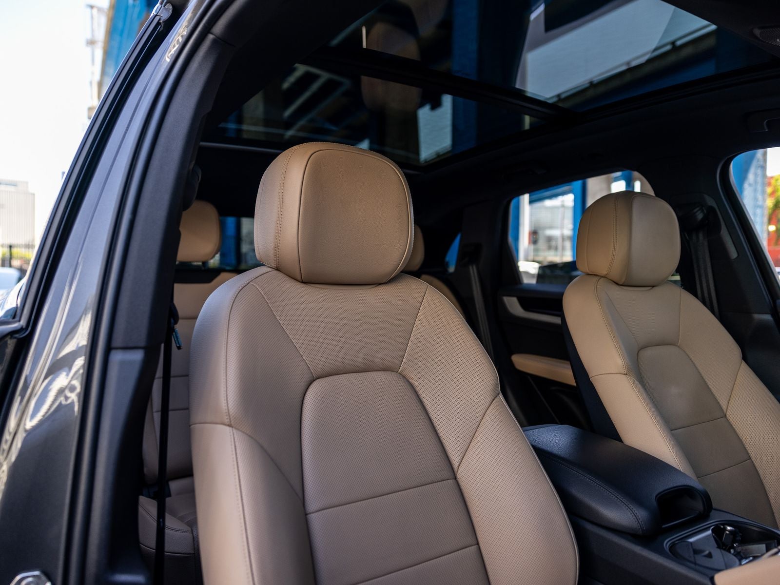 2025 Porsche Cayenne Base