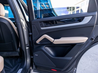2025 Porsche Cayenne Base