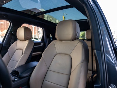 2025 Porsche Cayenne Base
