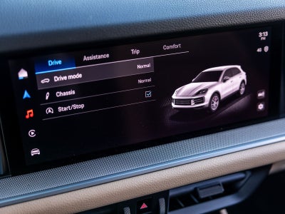 2025 Porsche Cayenne Base