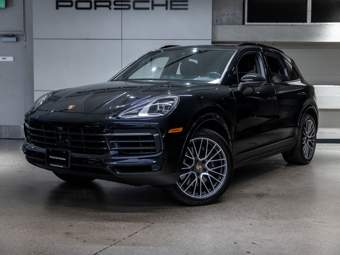 2023 Porsche Cayenne — photo 1 of 56