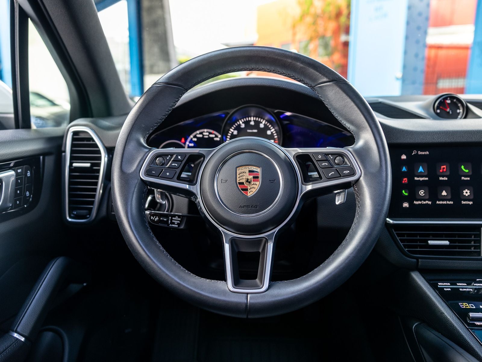 2023 Porsche Cayenne Platinum Edition