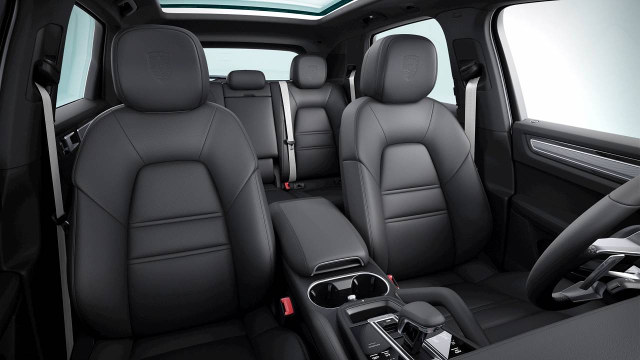 2023 Porsche Cayenne Cayenne Platinum Edition (MY23)