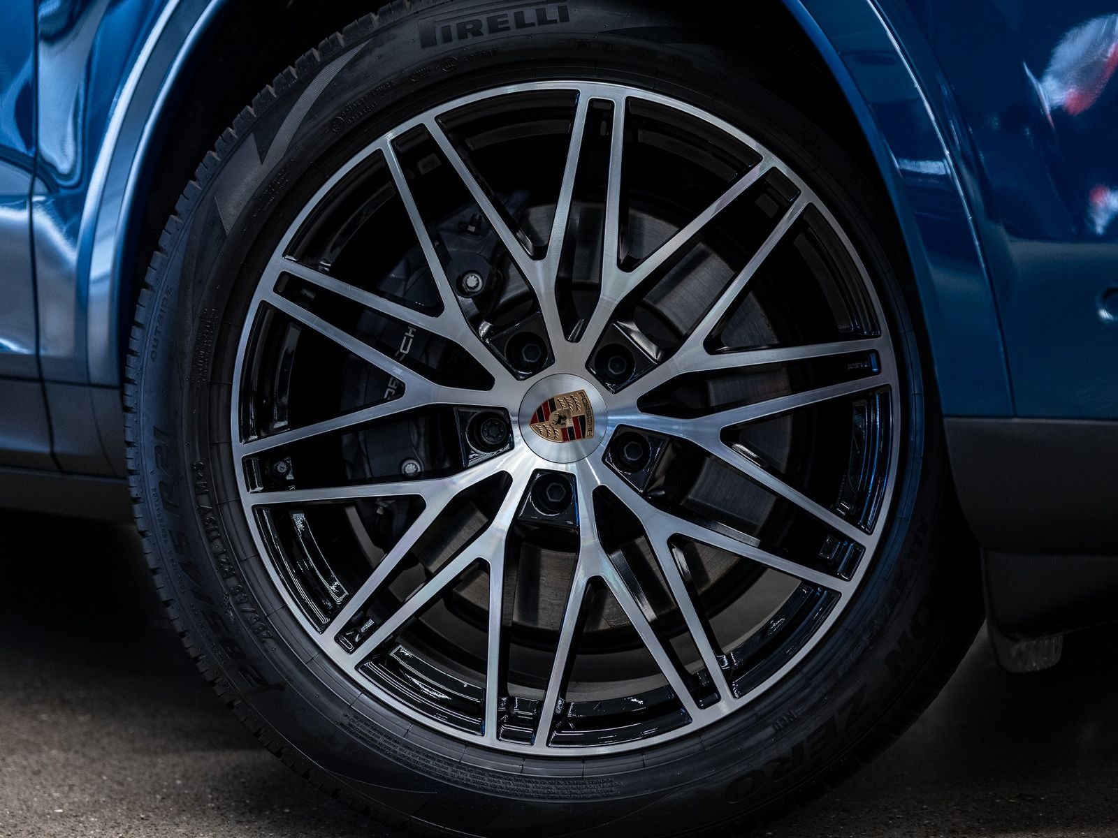 2025 Porsche Cayenne Base