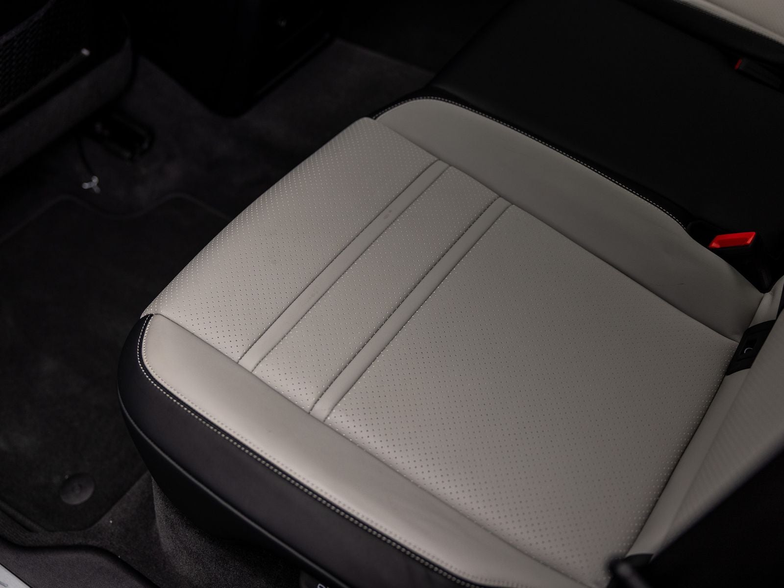 2025 Porsche Cayenne Base