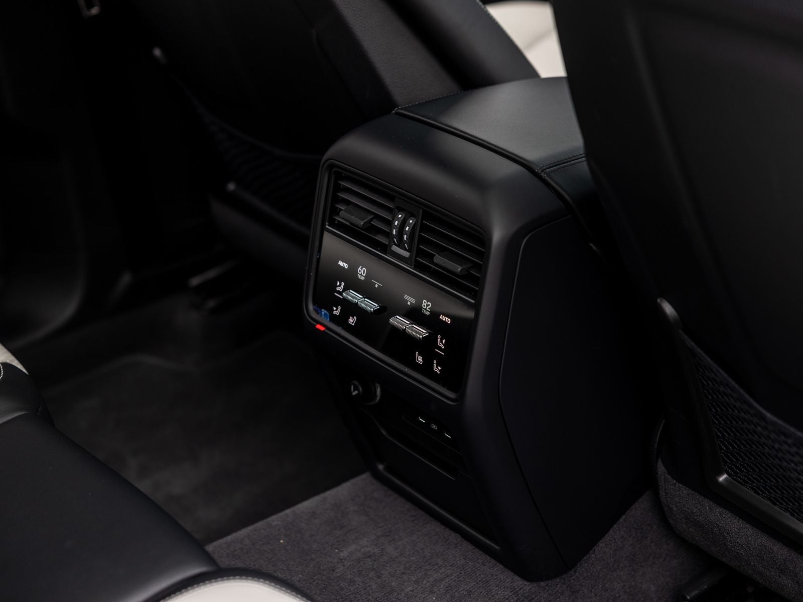 2025 Porsche Cayenne Base