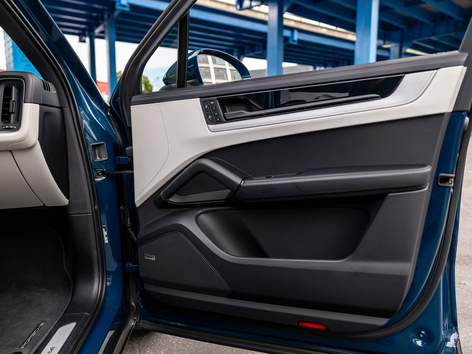 2025 Porsche Cayenne Base