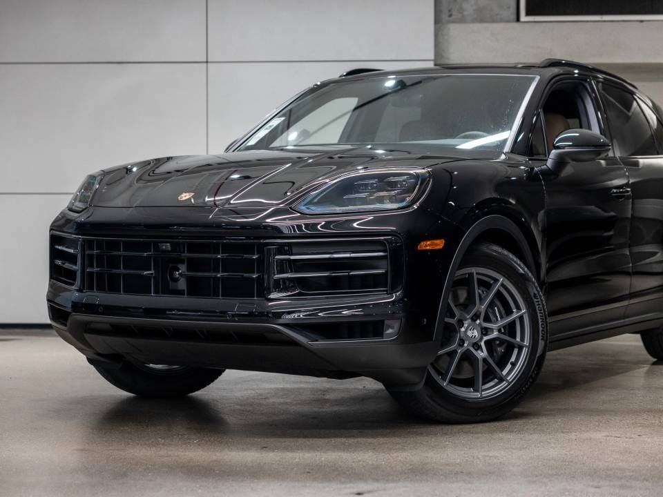 2025 Porsche Cayenne Base