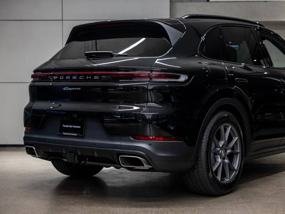 2025 Porsche Cayenne Base