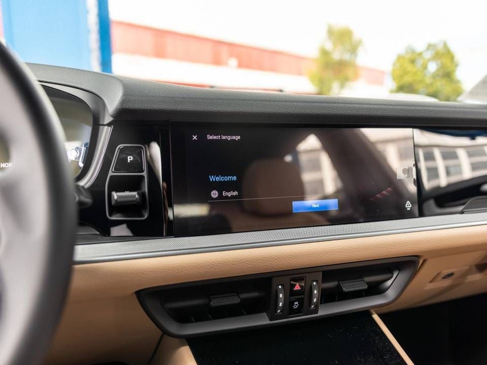 2025 Porsche Cayenne Base