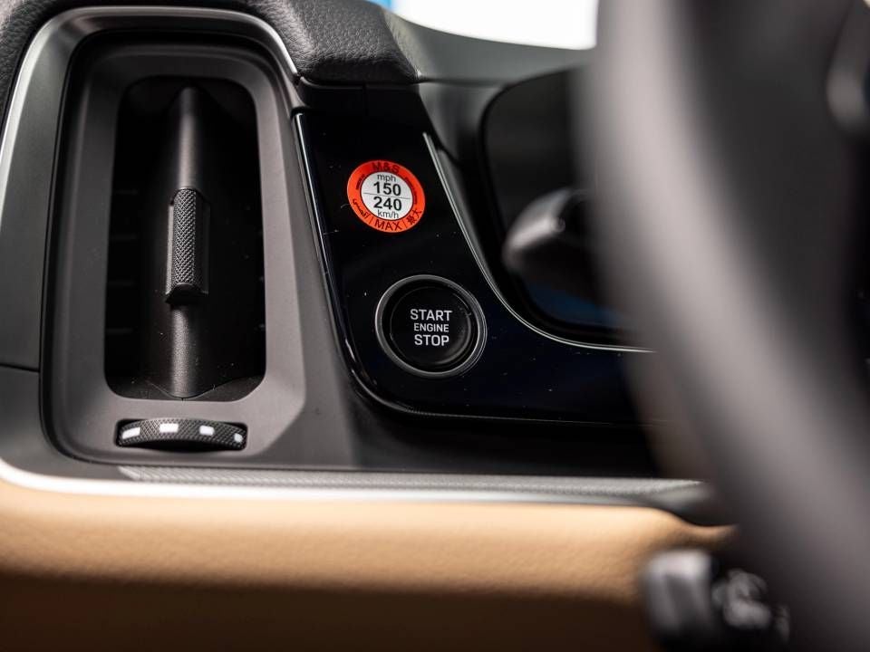 2025 Porsche Cayenne Base