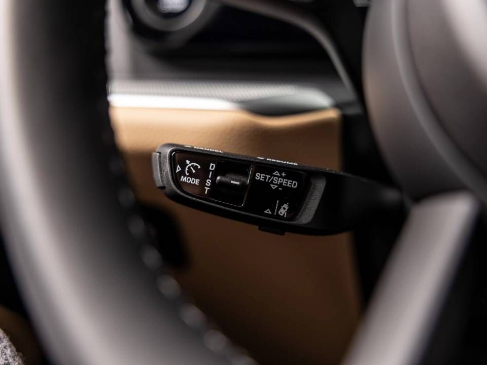 2025 Porsche Cayenne Base