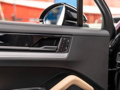 2025 Porsche Cayenne Base