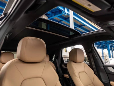 2025 Porsche Cayenne Base