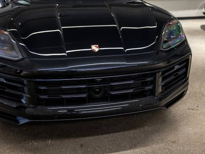 2025 Porsche Cayenne Base