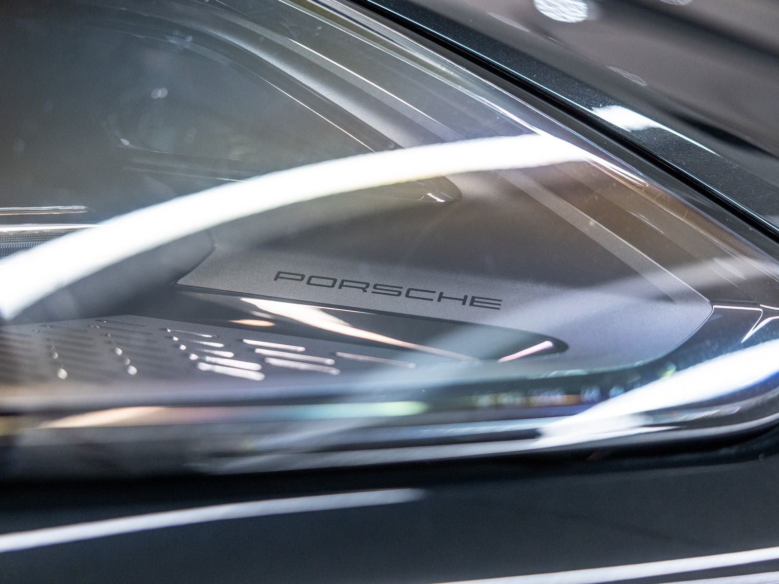 2025 Porsche Cayenne Base