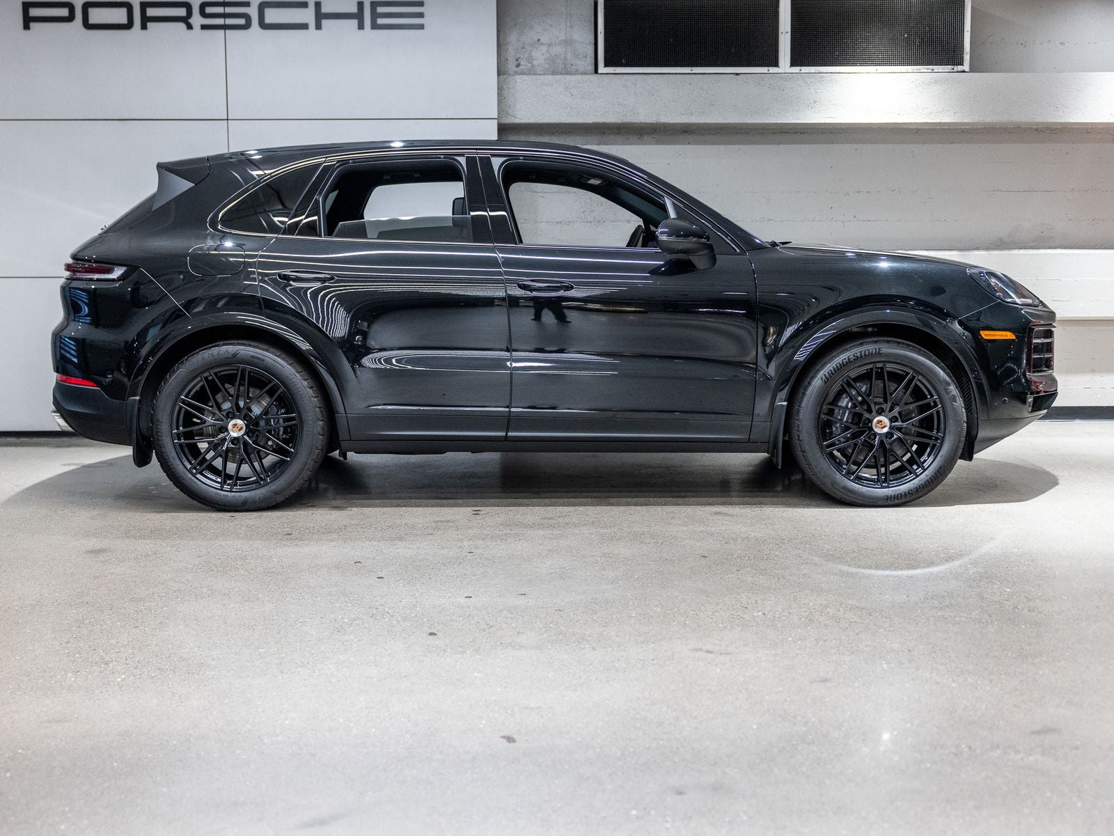 2025 Porsche Cayenne Base