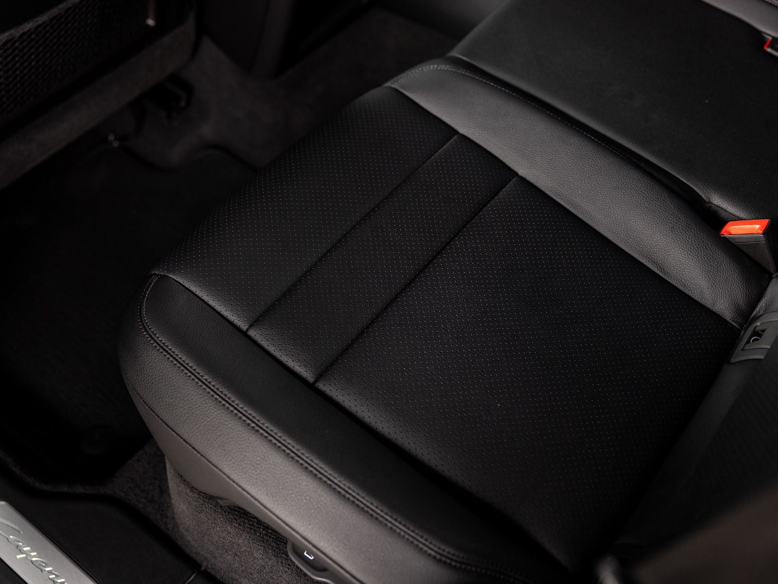2025 Porsche Cayenne Base