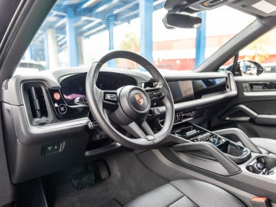 2025 Porsche Cayenne Base