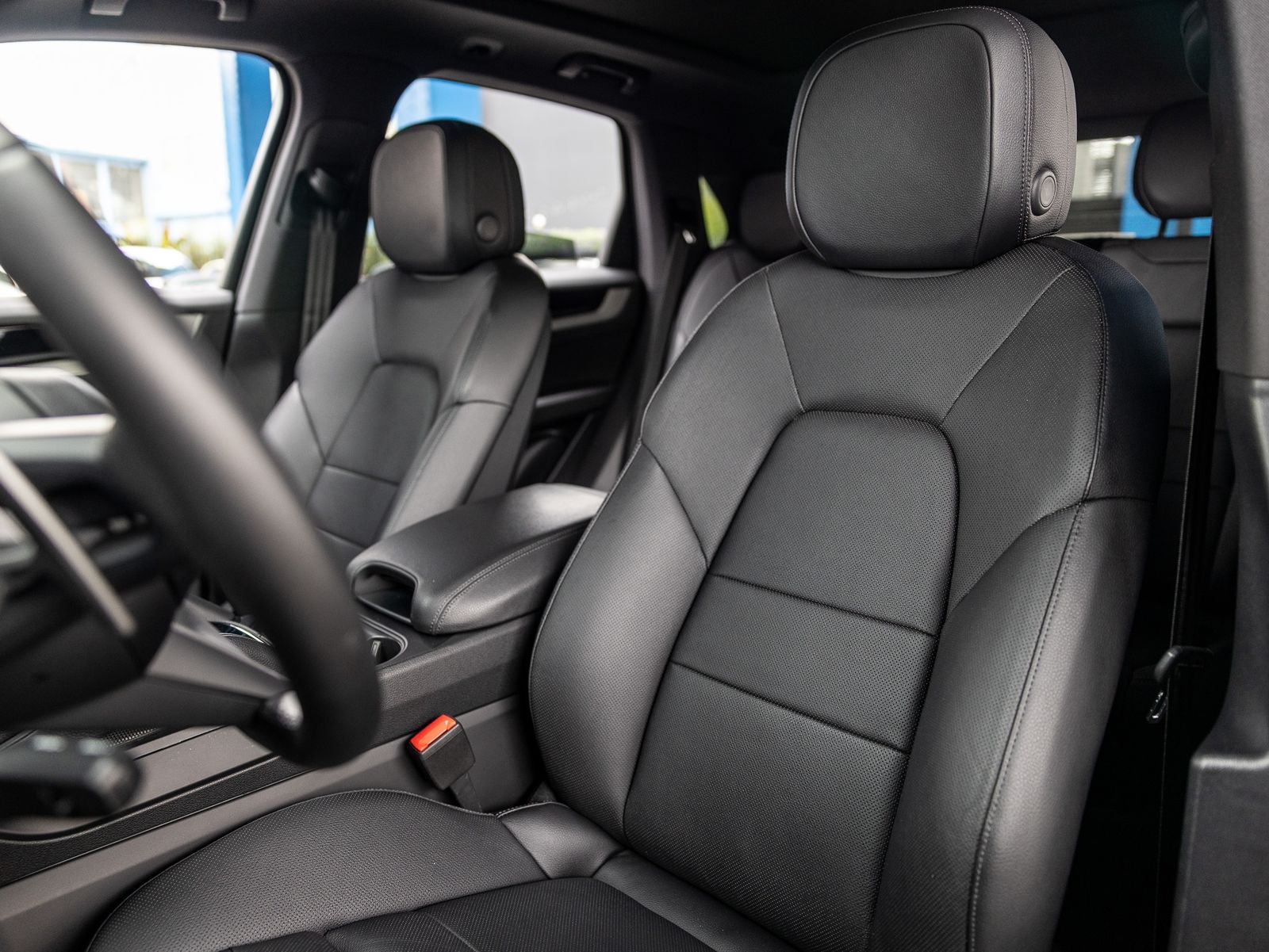 2025 Porsche Cayenne Base