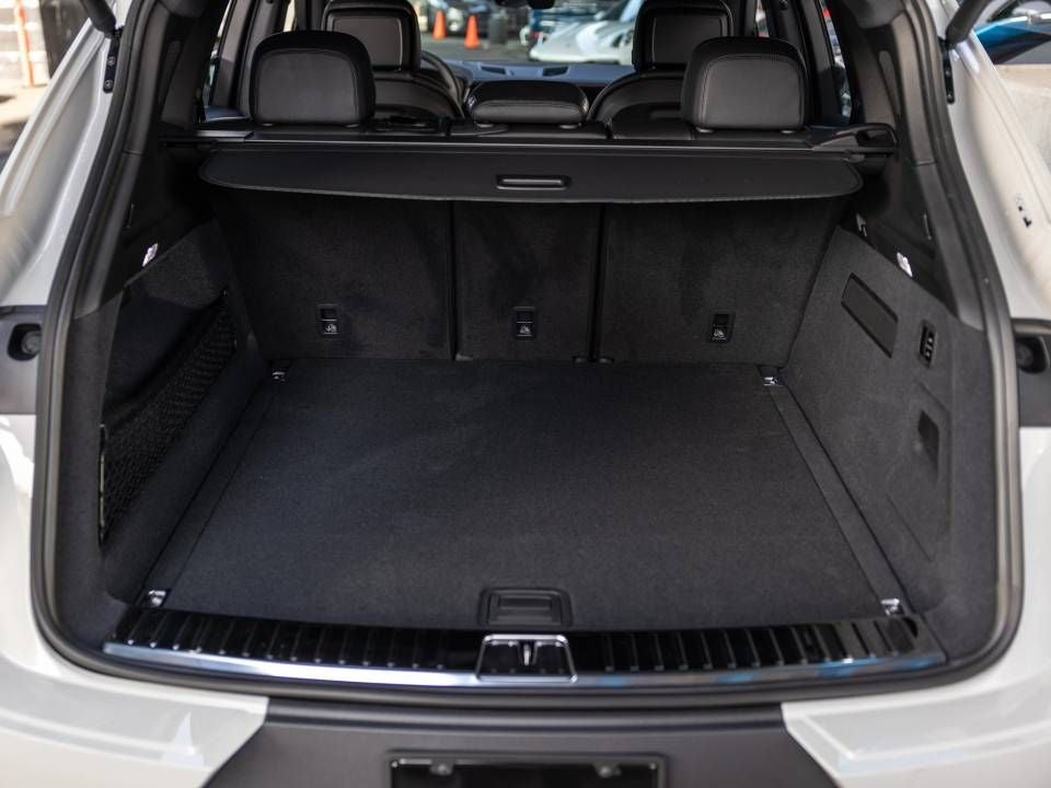 2026 Porsche Cayenne Base