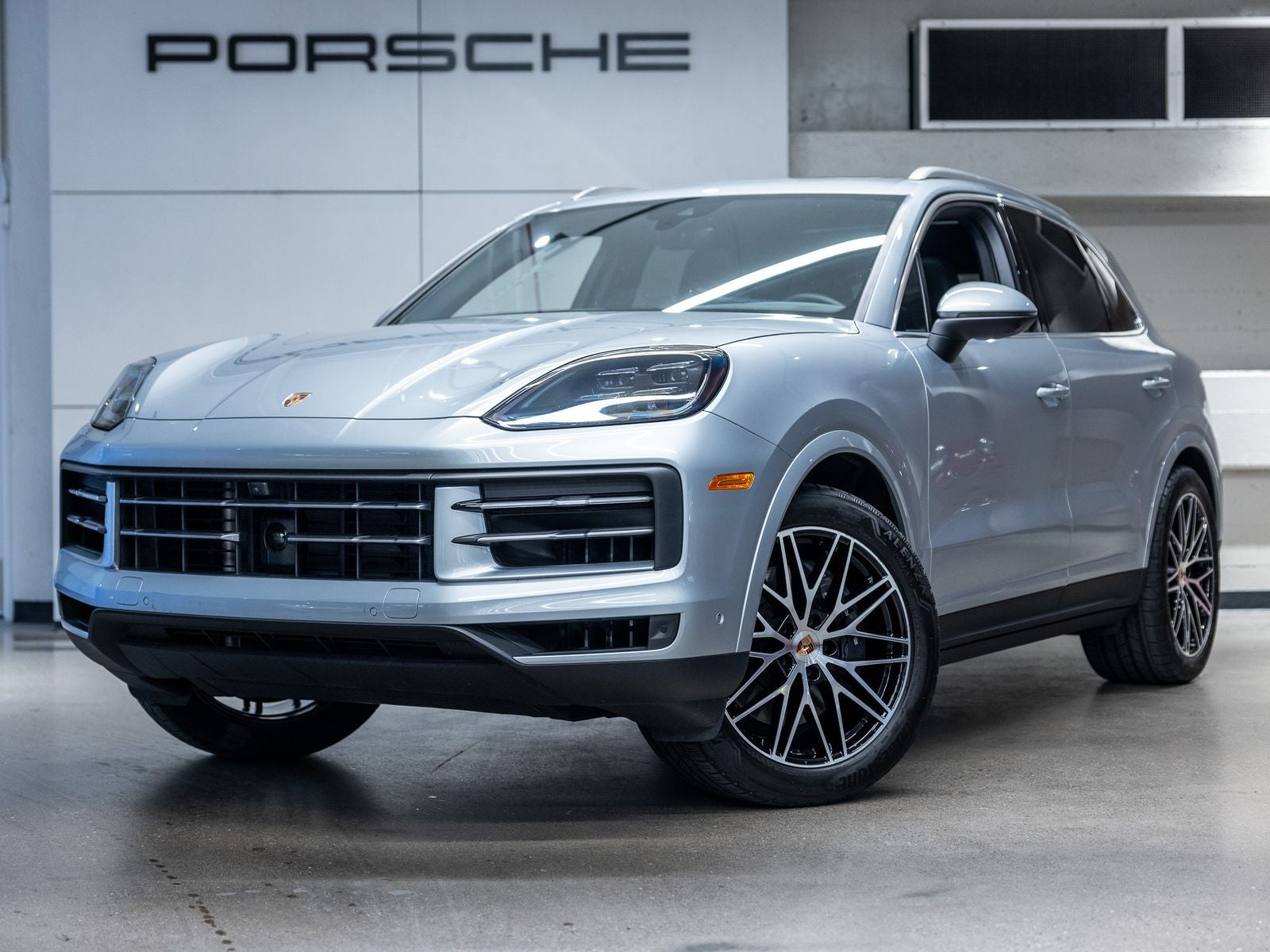 2025 Porsche Cayenne Base