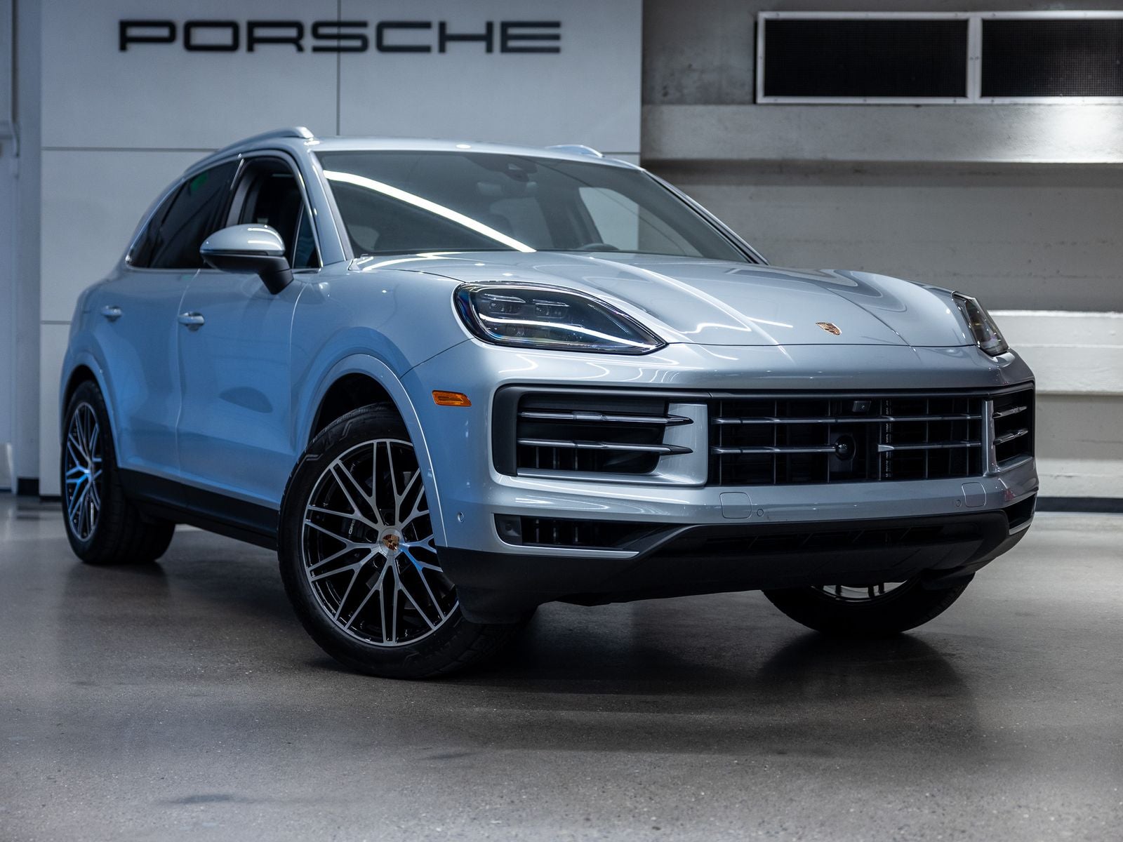 2025 Porsche Cayenne Base