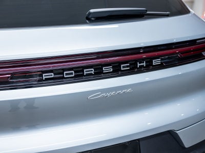 2025 Porsche Cayenne Base