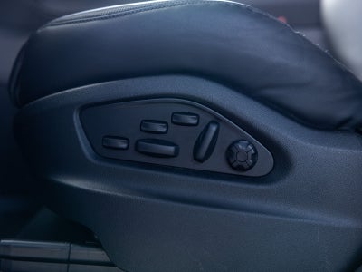 2025 Porsche Cayenne Base